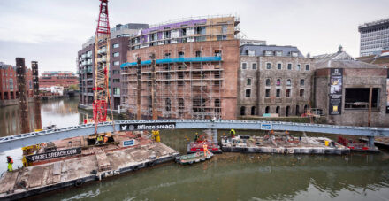 Image for Incredible time-lapse video shows Finzels Reach bridge evolution