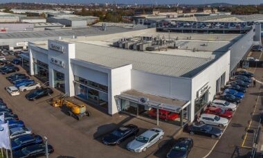 Image for Fiera Real Estate and Darin Partners acquires BMW flagship for over £9m on behalf of GCC investor